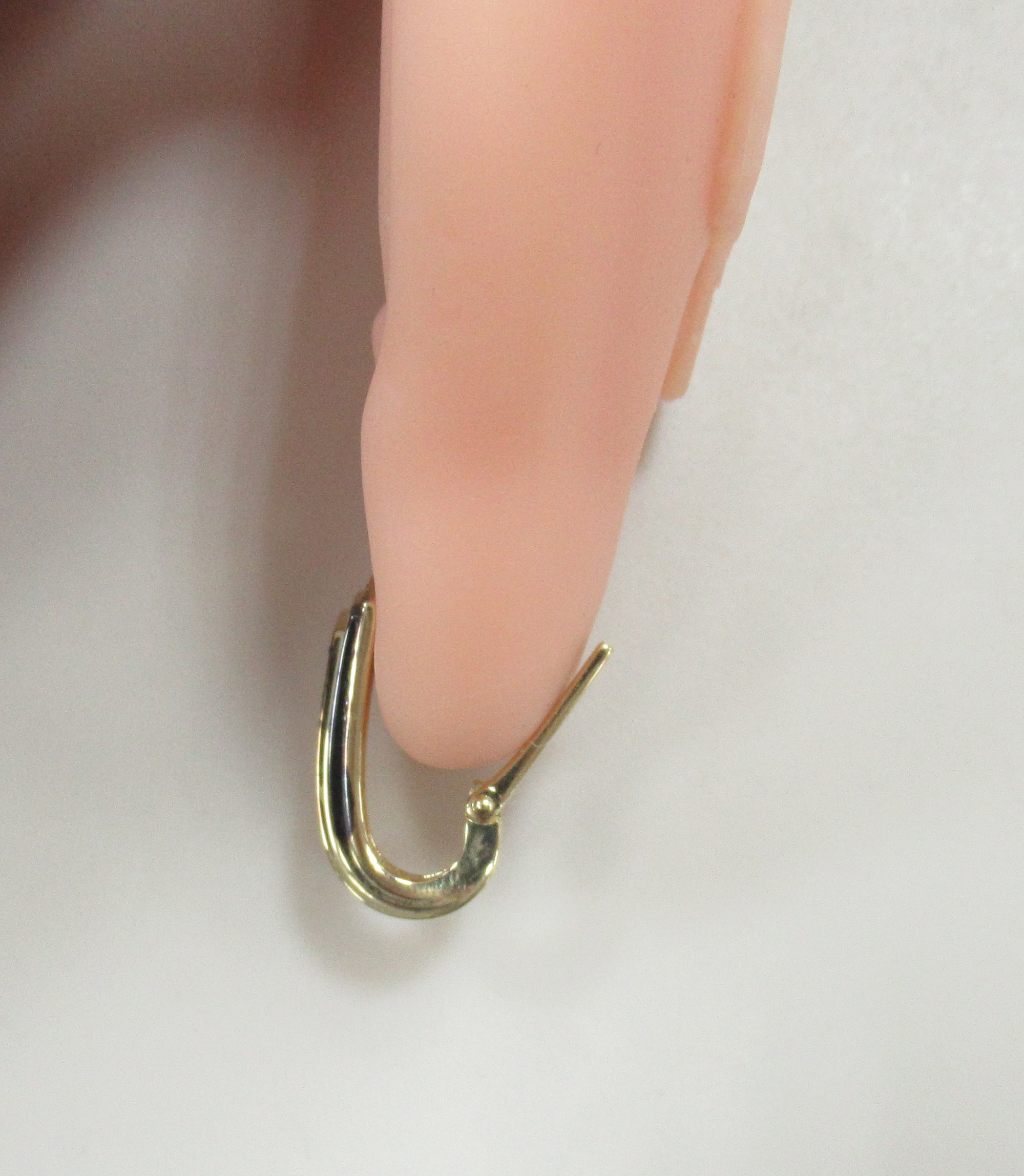 Серьги из желтого золота с коньячными и черными бриллиантами